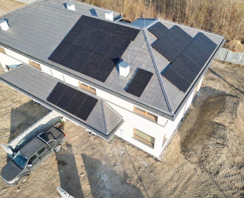 You are currently viewing Prąd w domu, gdy sieć zawodzi. System SZR i zasilanie awaryjne w praktyce z Energy Store.